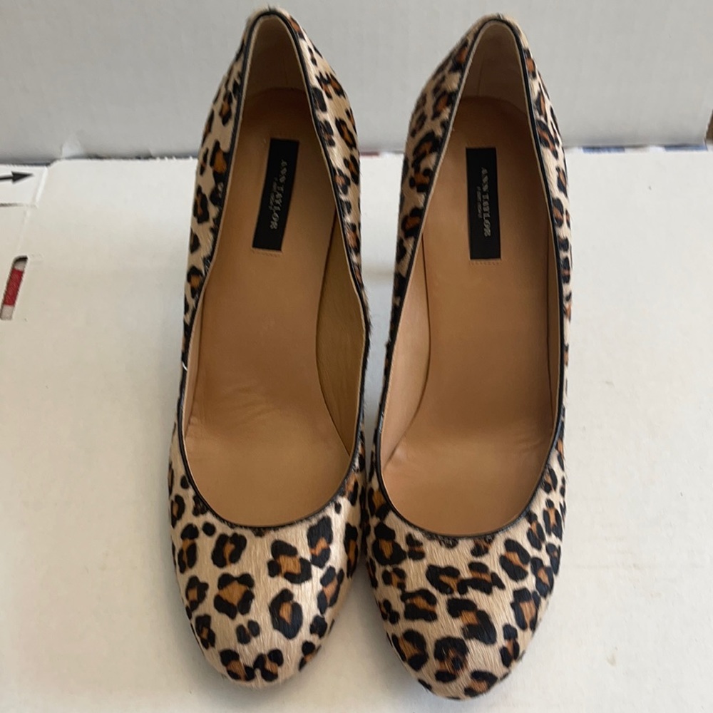 Ann Taylor cow hide pumps